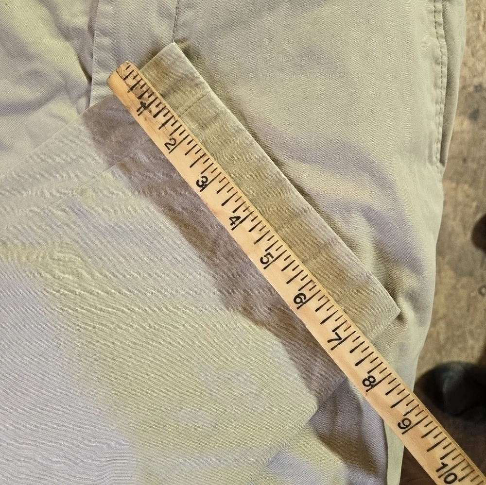 Tommy Hilfiger Tailor Fit Chino in Beige Mens Size 34x34 Classic Wardrobe Basic